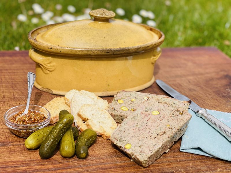 paté y guarnición